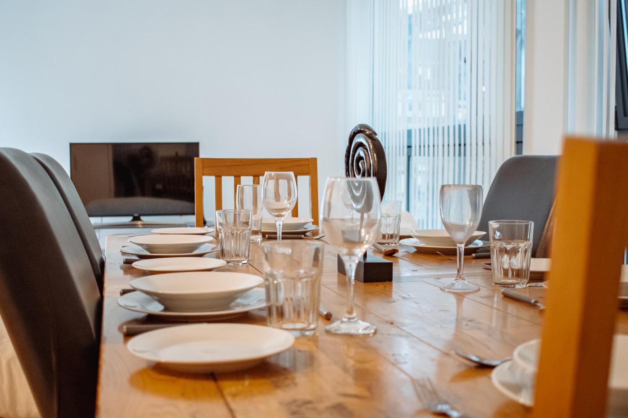 & Spacious, Sleeps 8, Perfect For Groups Leeds (West Yorkshire)