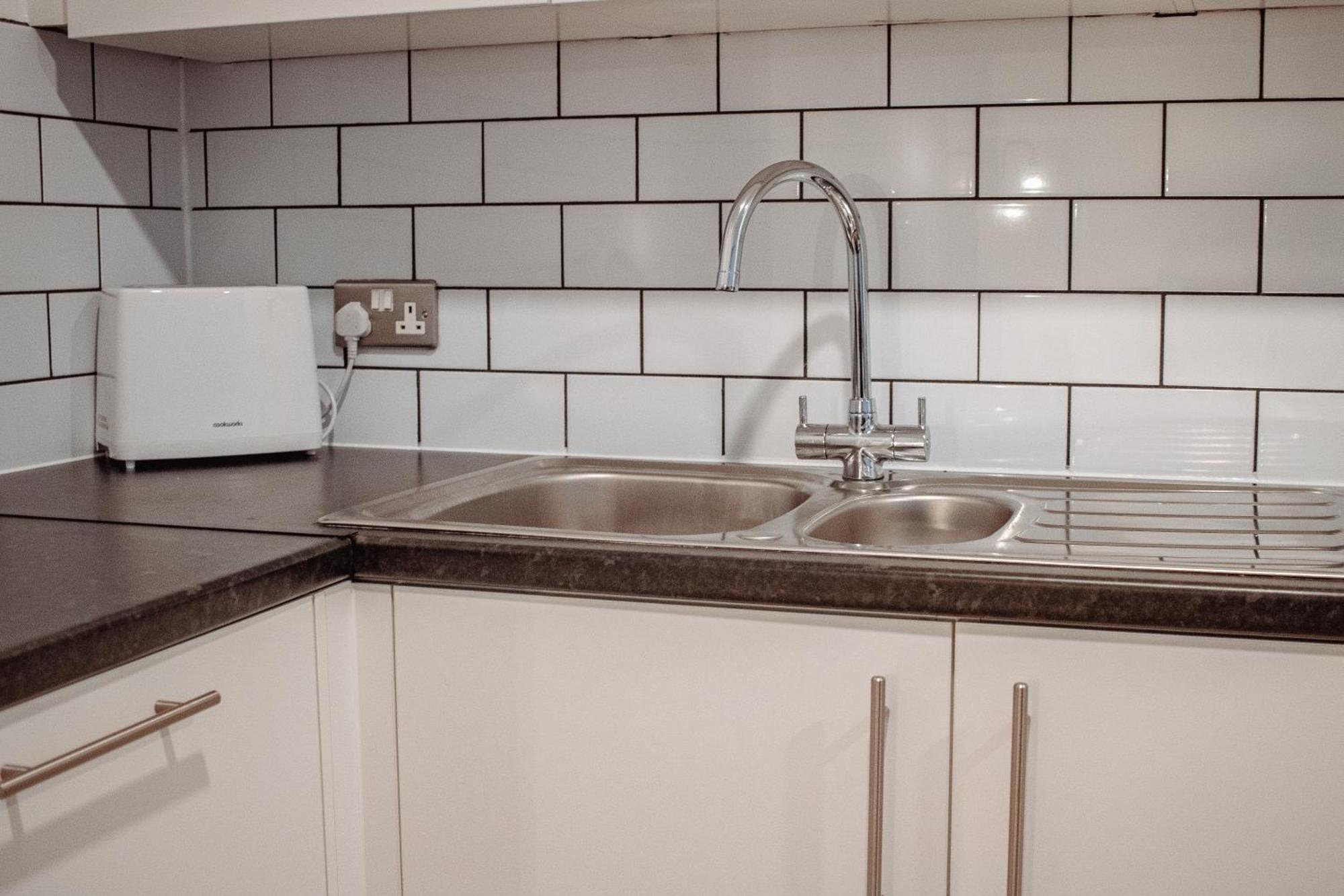 & Spacious, Sleeps 8, Perfect For Groups